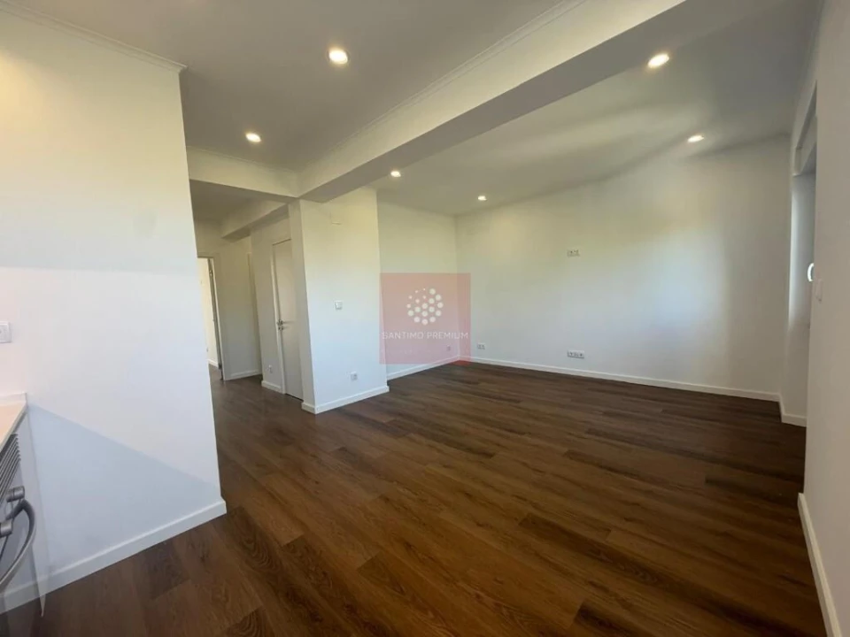 Apartamento T2 para Venda em Alfragide Foto 10