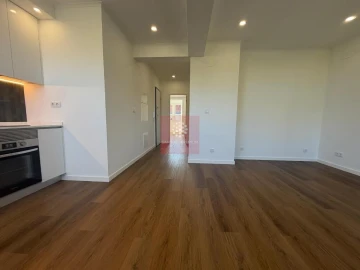 Apartamento T2 para Venda em Alfragide