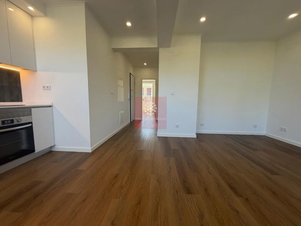 Apartamento T2 para Venda em Alfragide Foto 11