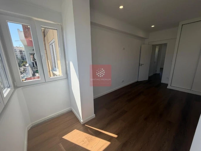 Apartamento T2 para Venda em Alfragide Foto 28