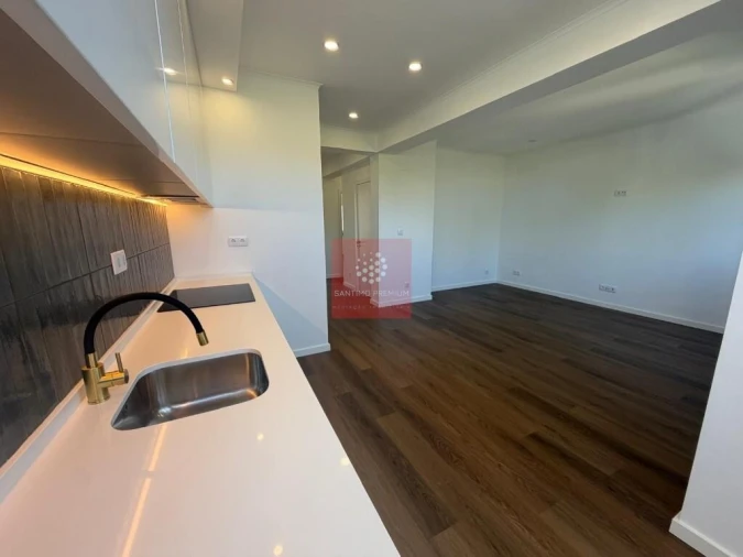 Apartamento T2 para Venda em Alfragide Foto 8