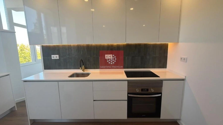 Apartamento T2 para Venda em Alfragide Foto 3