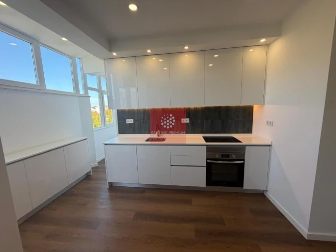 Apartamento T2 para Venda em Alfragide Foto 2