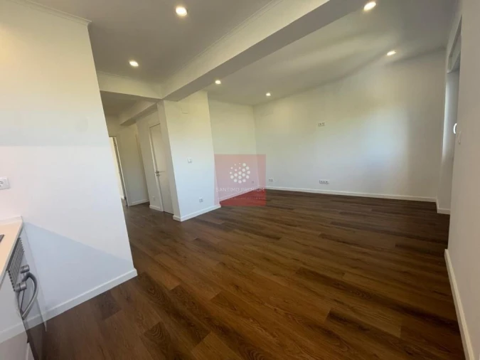 Apartamento T2 para Venda em Alfragide Foto 9