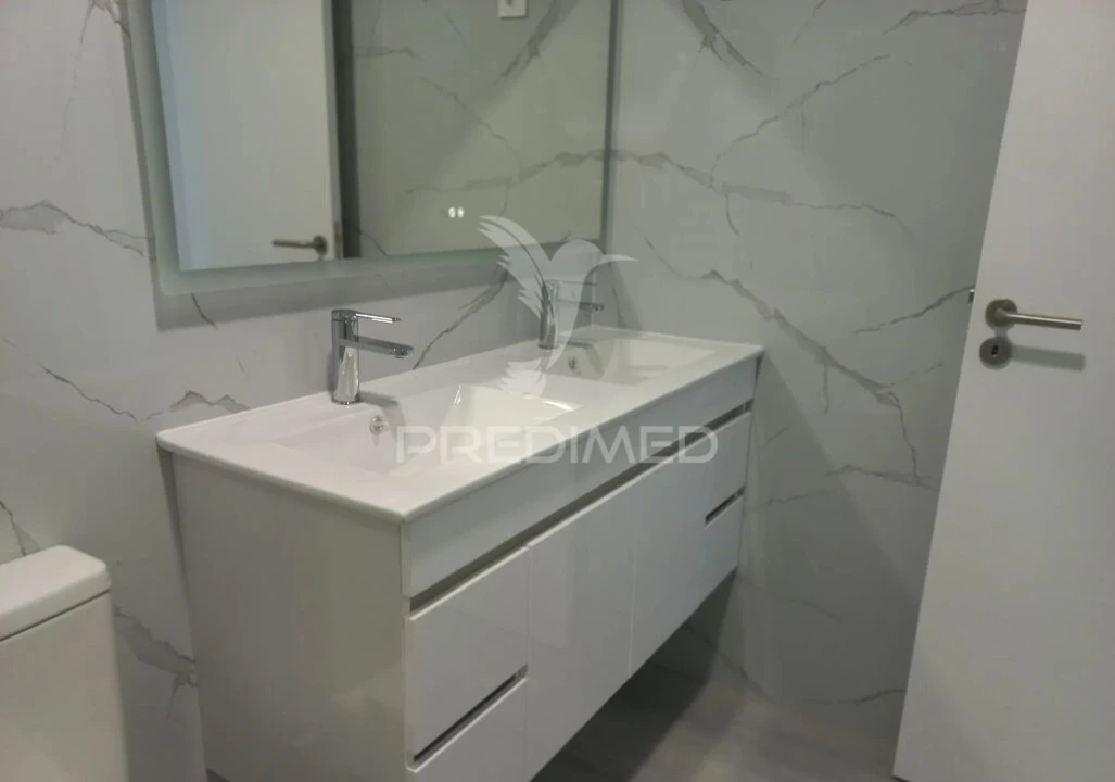 Apartamento T4 para Venda em Amora Foto 20