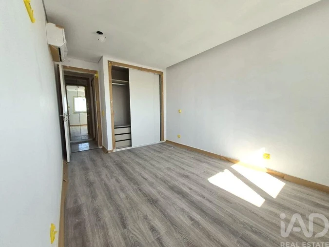 Apartamento T2 para Venda em Palmela Foto 11
