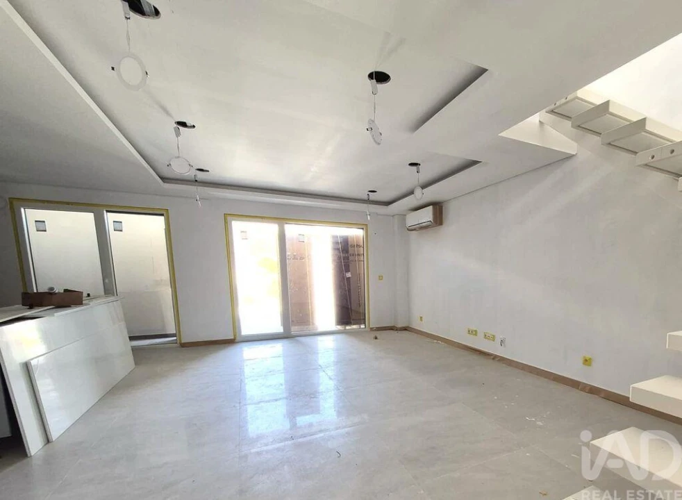 Apartamento T2 para Venda em Palmela Foto 8
