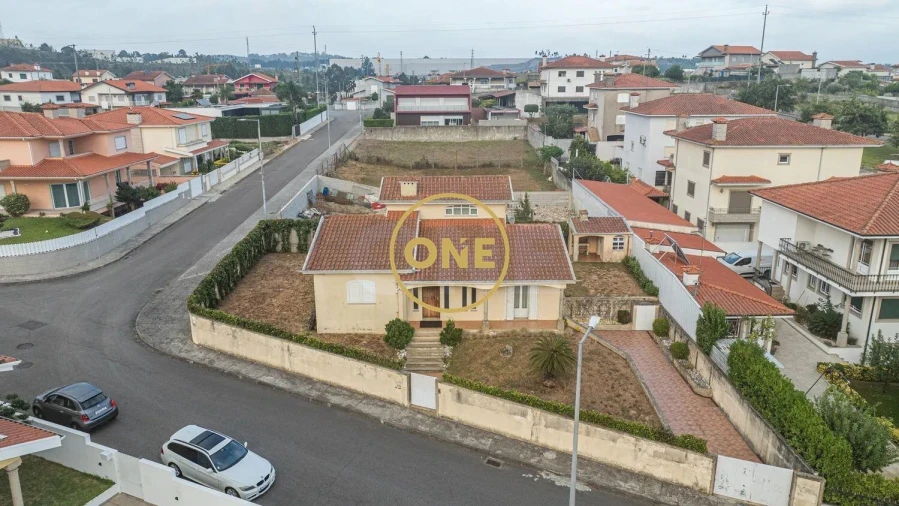 Moradia T3 para Venda em Ribeirão Foto 4