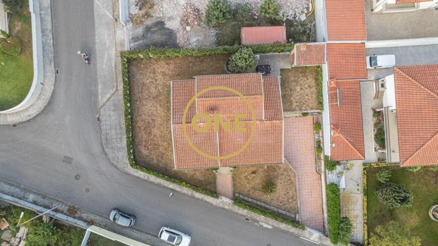 Moradia T3 para Venda em Ribeirão Foto 2