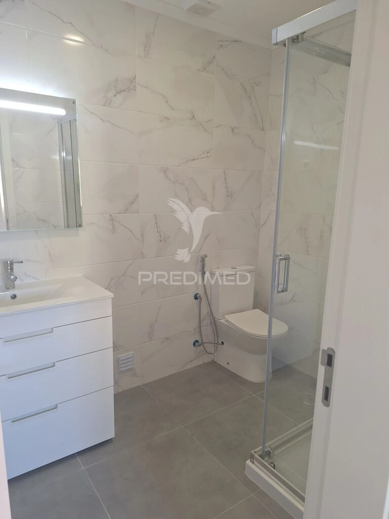 Apartamento T3 para Venda em Massamá e Monte Abraão Foto 13