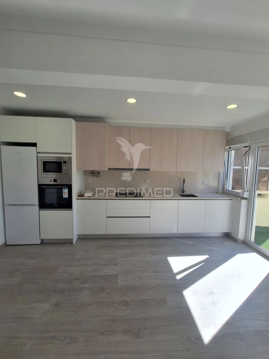 Apartamento T3 para Venda em Massamá e Monte Abraão Foto 4