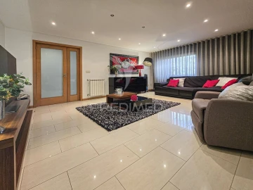 Apartamento T3 para Venda em Real, Dume e Semelhe
