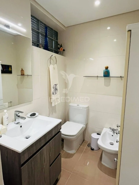 Apartamento T4 para Venda em Avelãs de Ambom e Rocamondo