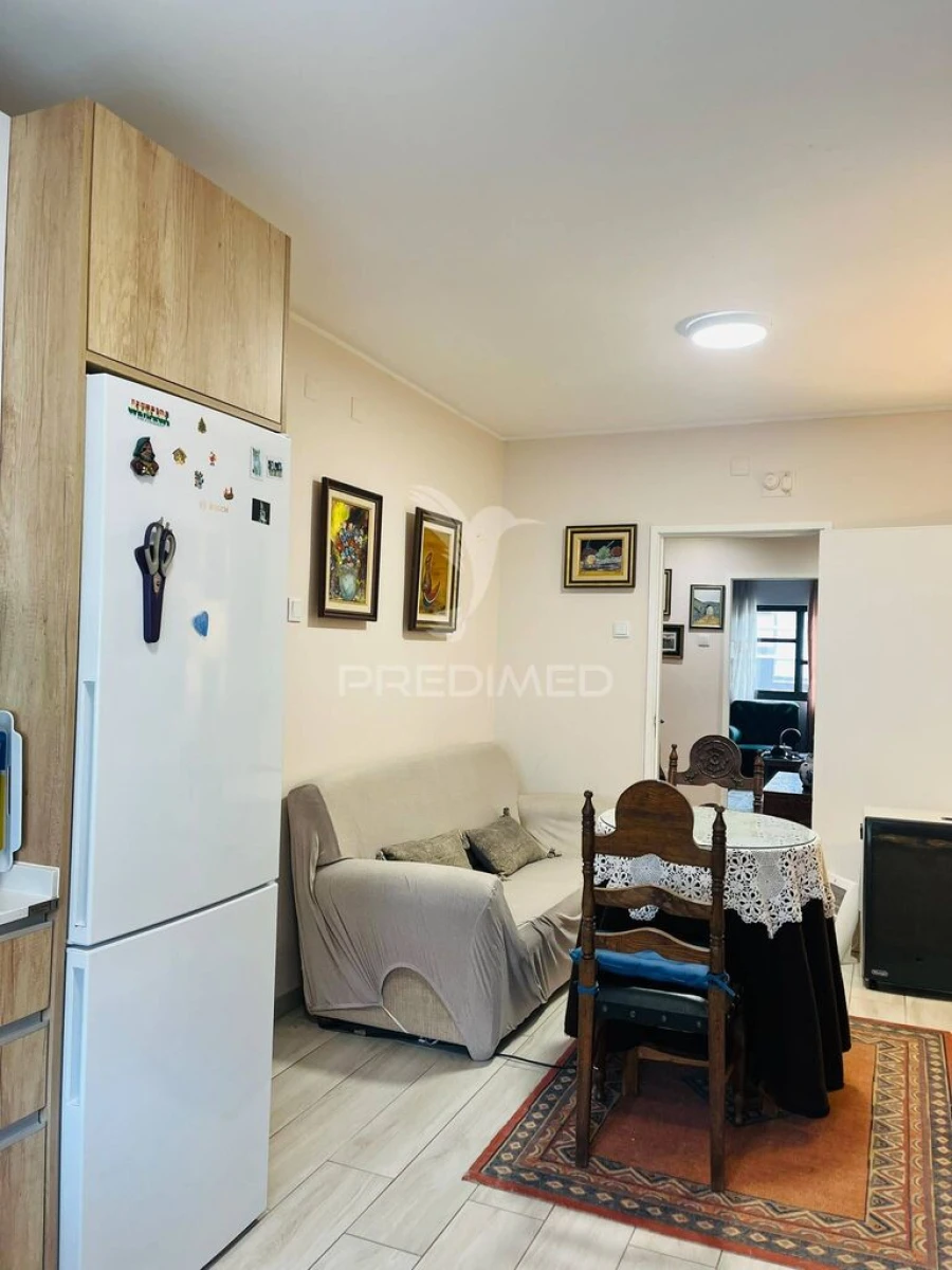 Apartamento T4 para Venda em Avelãs de Ambom e Rocamondo Foto 4