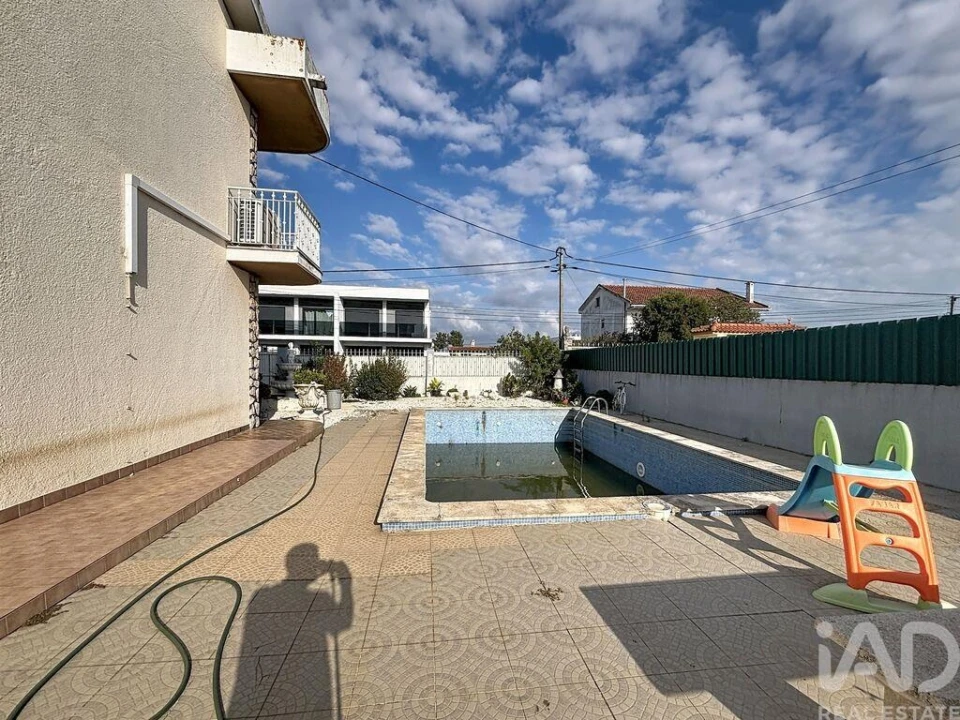 Moradia T4 para Venda em Fernao Ferro Foto 4