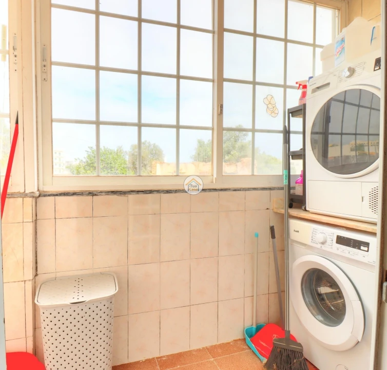 Apartamento T2 para Venda em Olhão Foto 3