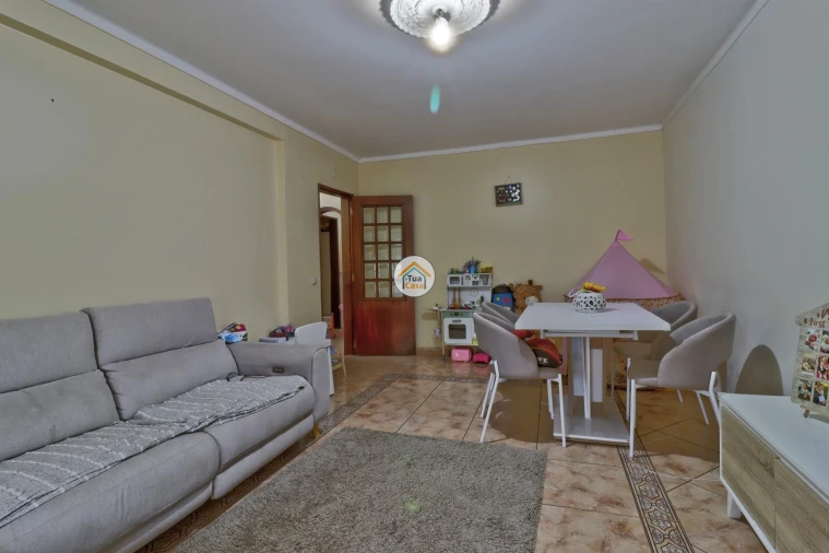 Apartamento T2 para Venda em Olhão Foto 8