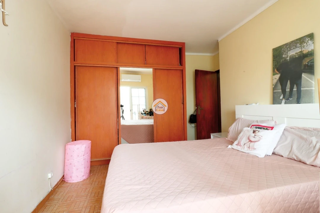 Apartamento T2 para Venda em Olhão Foto 12