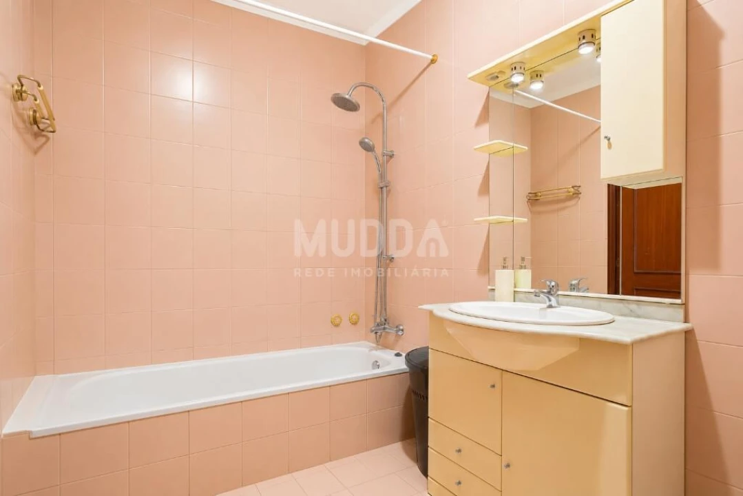 Apartamento T2 para Venda em Ovar, São João, Arada e São Vicente de Pereira Jusã Foto 19