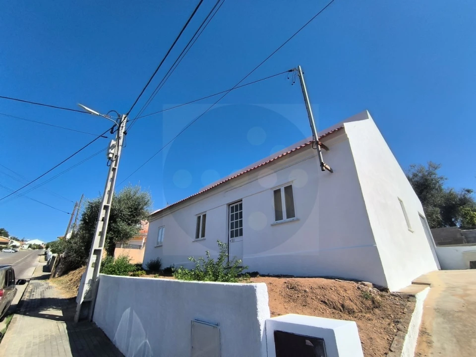Moradia T3 para Venda em Abrantes (São Vicente e São João) e Alferrarede Foto 1