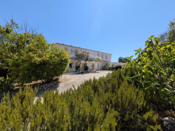 Moradia T4 para Venda em Loule (São Clemente)