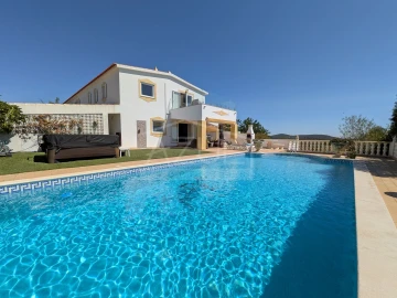 Moradia T4 para Venda em Loule (São Clemente)