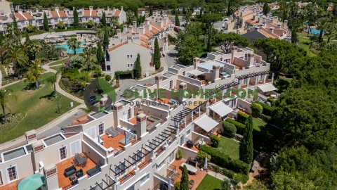 Moradia T4 para Venda em Quarteira