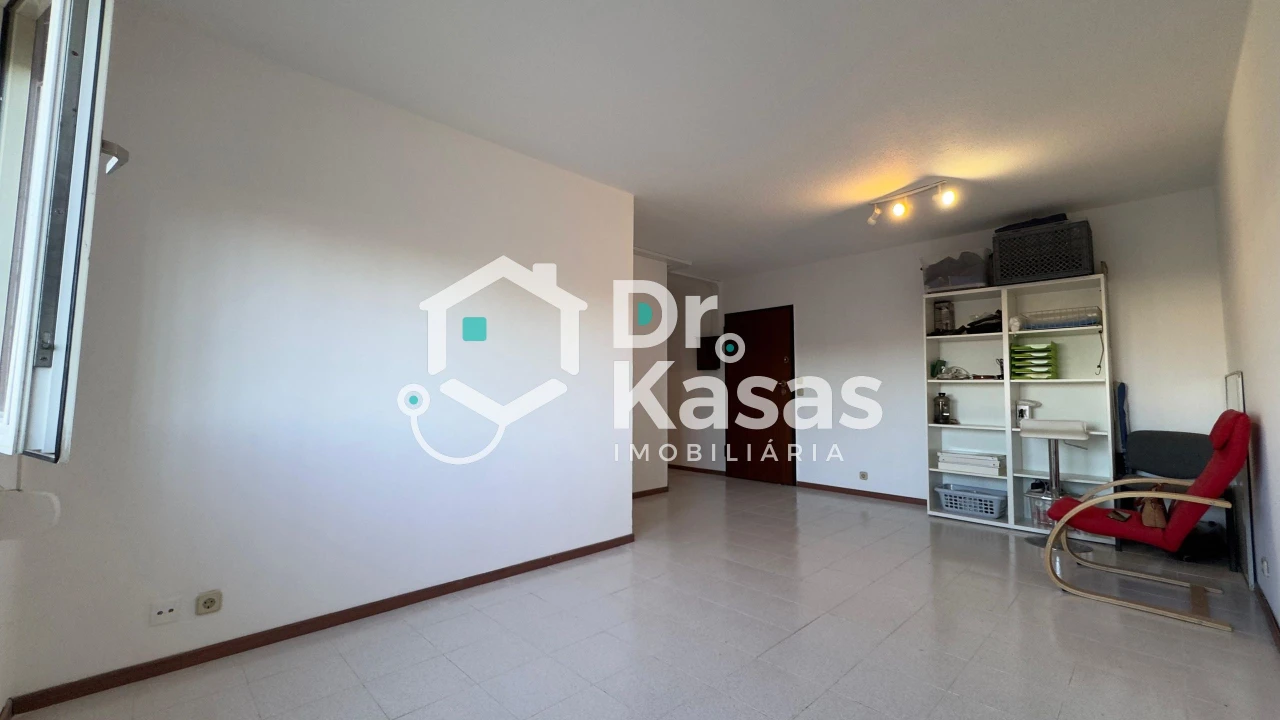 Apartamento T1 para Venda em Santo Antonio da Charneca Foto 10
