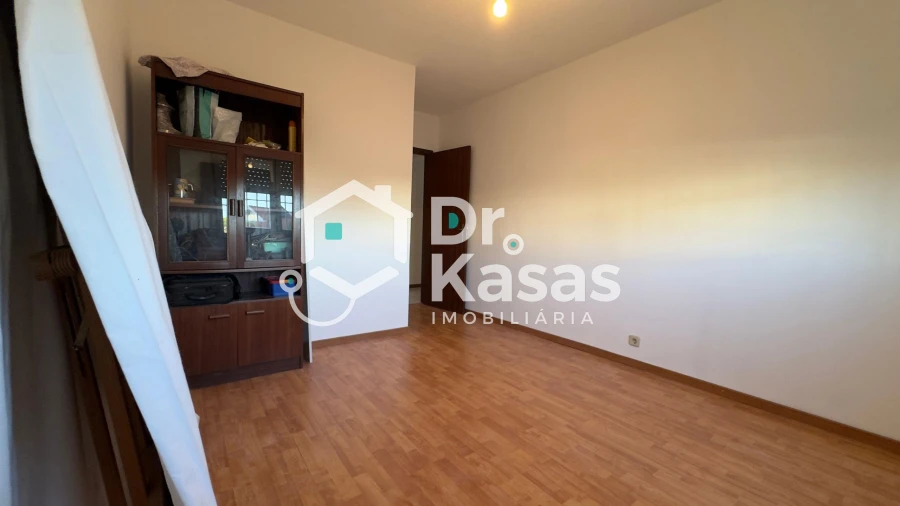 Apartamento T1 para Venda em Santo Antonio da Charneca Foto 24