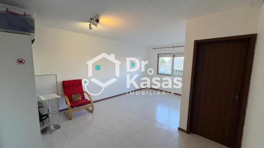 Apartamento T1 para Venda em Santo Antonio da Charneca Foto 9