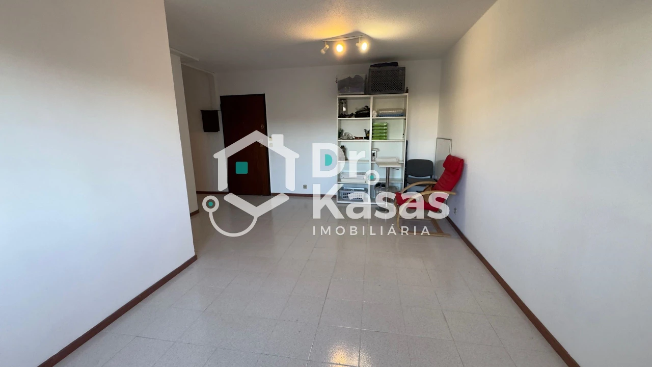 Apartamento T1 para Venda em Santo Antonio da Charneca Foto 2