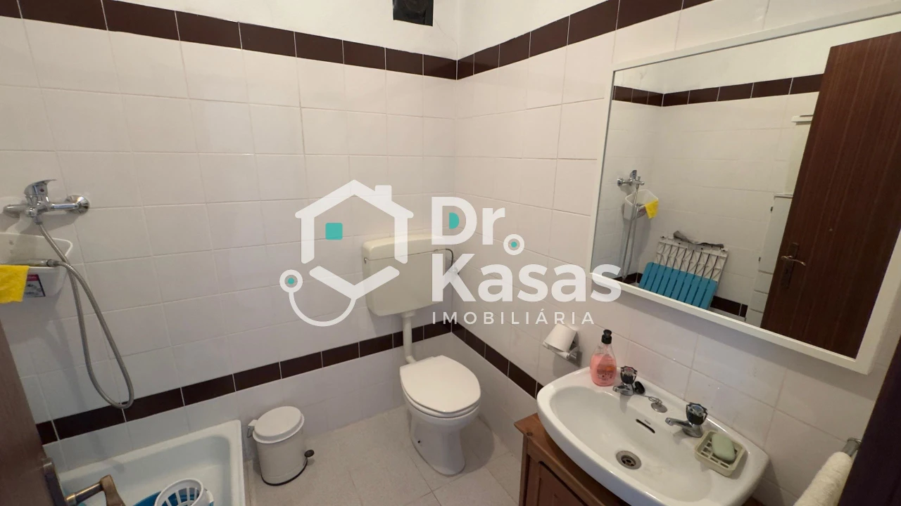 Apartamento T1 para Venda em Santo Antonio da Charneca Foto 4