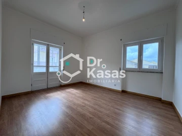 Apartamento T3 para Arrendamento em Alto do Seixalinho, Santo André e Verderena