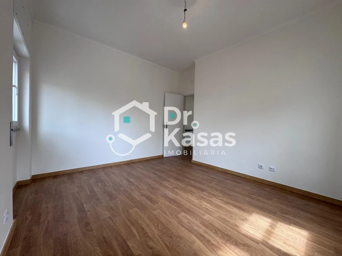 Apartamento T3 para Arrendamento em Alto do Seixalinho, Santo André e Verderena Foto 12