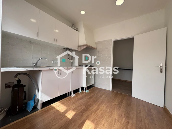 Apartamento T3 para Arrendamento em Alto do Seixalinho, Santo André e Verderena Foto 9