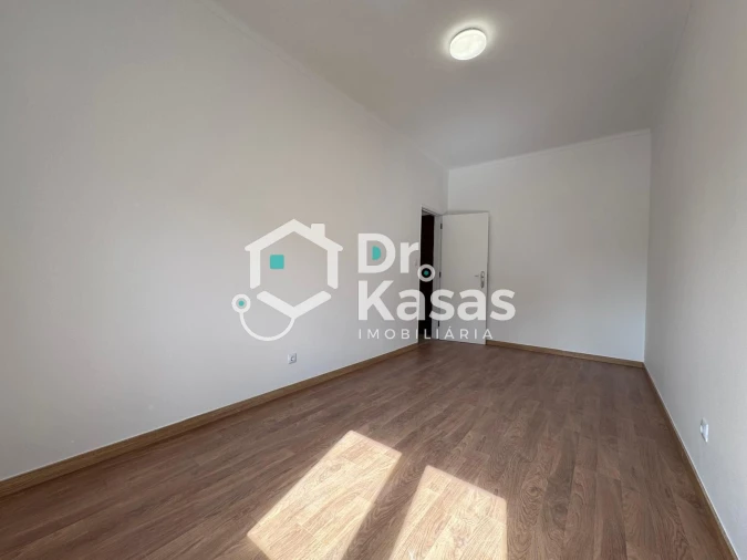 Apartamento T3 para Arrendamento em Alto do Seixalinho, Santo André e Verderena Foto 14