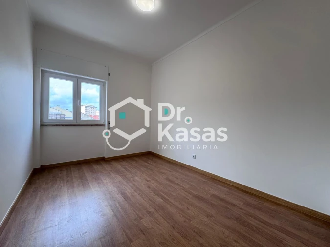 Apartamento T3 para Arrendamento em Alto do Seixalinho, Santo André e Verderena Foto 25