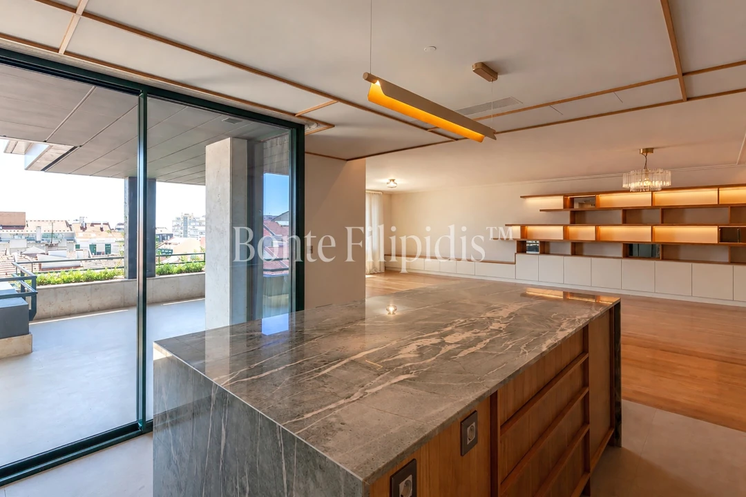 Apartamento T4 para Venda em Santo António Foto 15