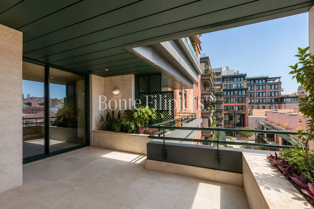 Apartamento T4 para Venda em Santo António Foto 43