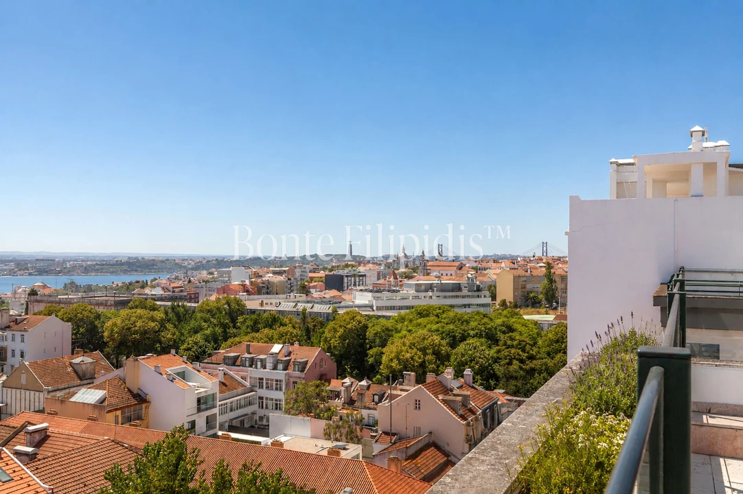 Apartamento T4 para Venda em Santo António Foto 55