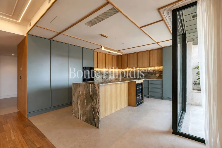 Apartamento T4 para Venda em Santo António Foto 9