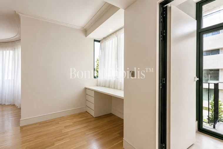 Apartamento T4 para Venda em Santo António Foto 36