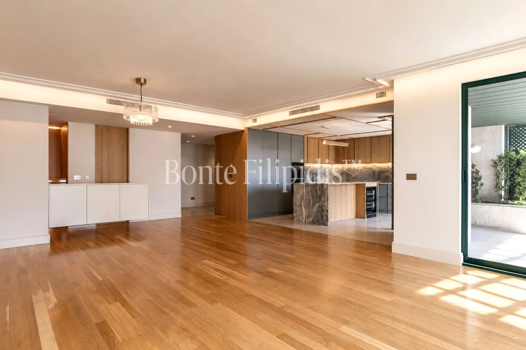 Apartamento T4 para Venda em Santo António Foto 7