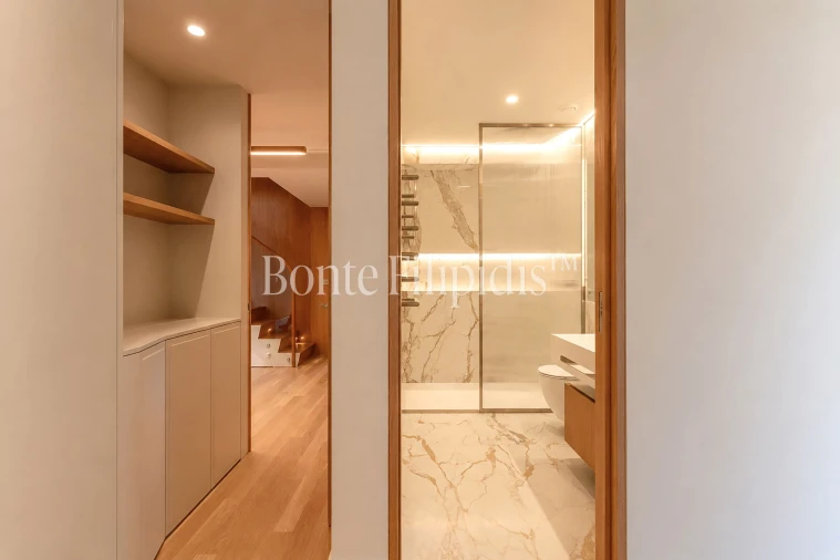 Apartamento T4 para Venda em Santo António Foto 51