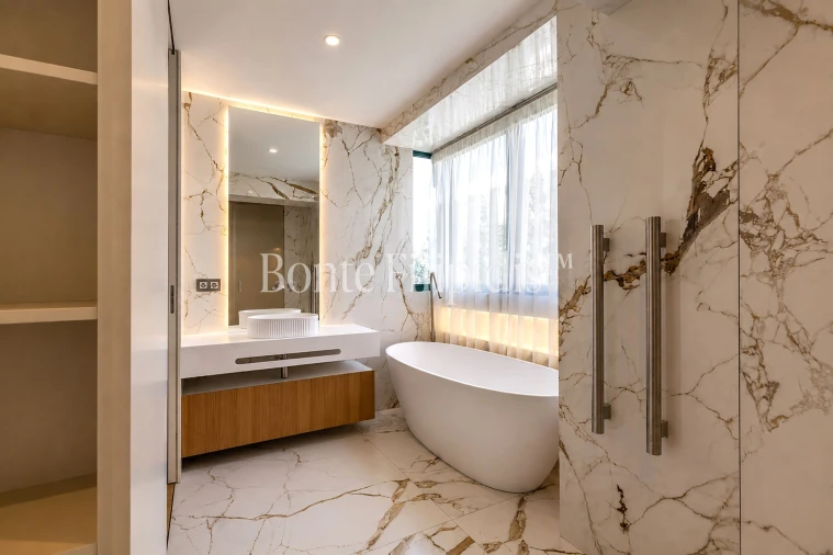 Apartamento T4 para Venda em Santo António Foto 21