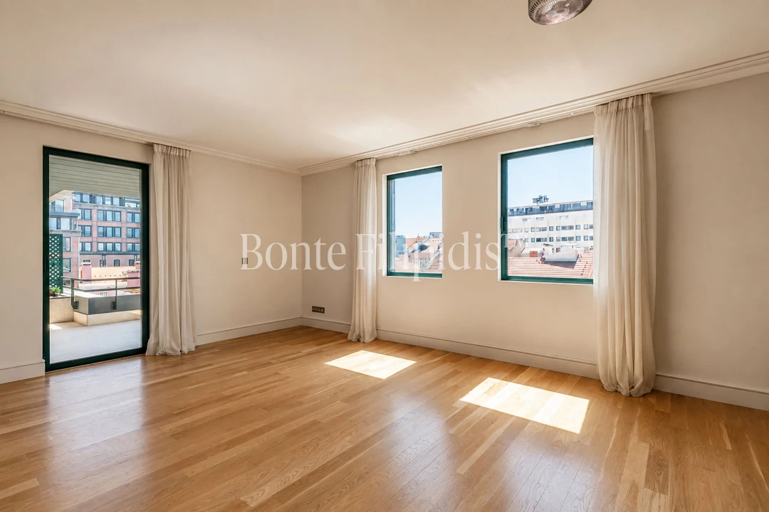 Apartamento T4 para Venda em Santo António Foto 39