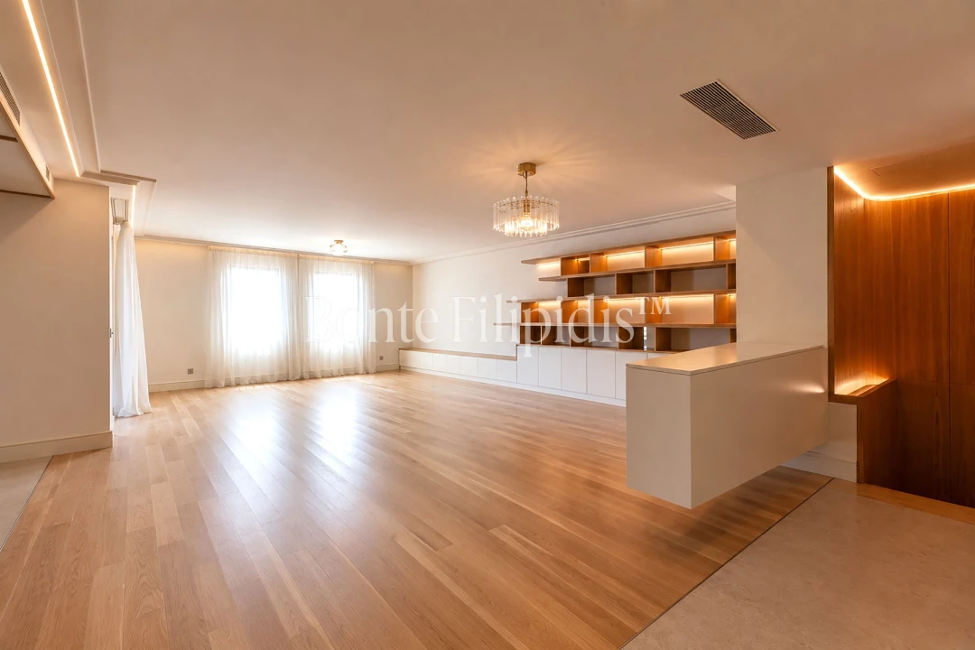 Apartamento T4 para Venda em Santo António Foto 3