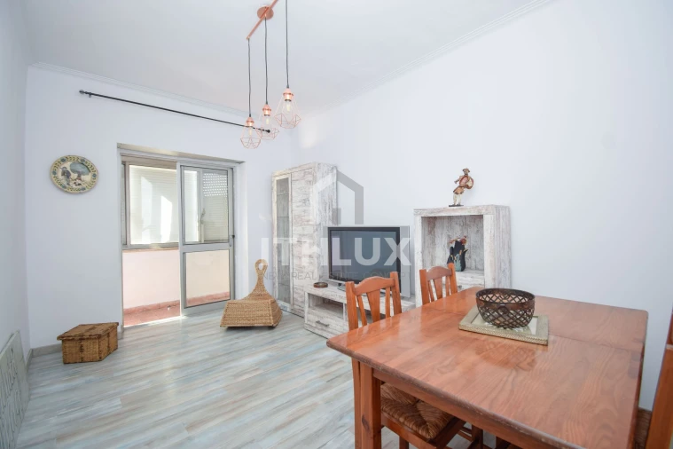 Apartamento T1 para Venda em Águas Livres Foto 8