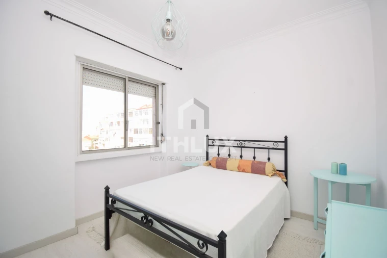 Apartamento T1 para Venda em Águas Livres Foto 6
