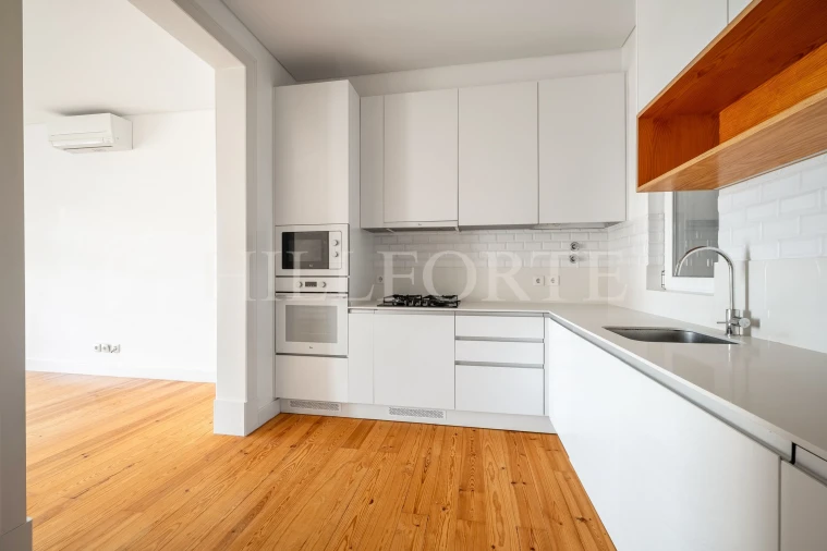Apartamento T3 para Venda em Arroios Foto 6